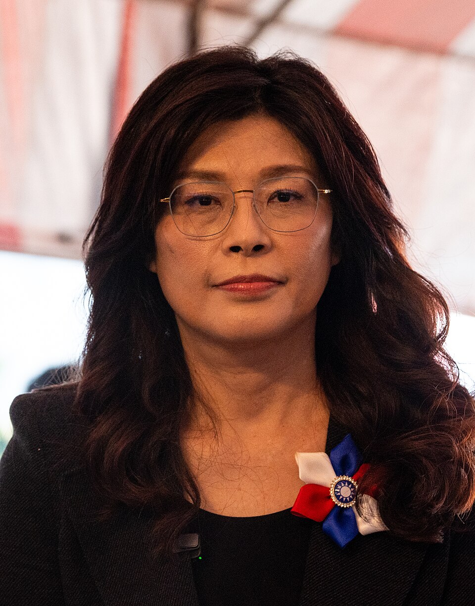 Cheng Li-wun's China Trip: Taiwan's KMT Navigates Peace Amid Criticism